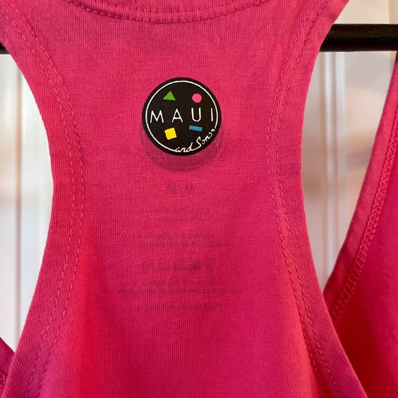 Size medium ladies Maui and Sons tank top - Picture 6 of 6
